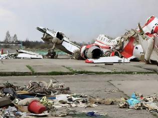 Φωτογραφία για Συγκλονιστική αποκάλυψη: Το προεδρικό αεροσκάφος του Κατσίνσκι «έσπασε σε κομμάτια στον αέρα»