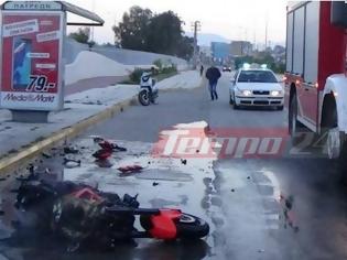 Φωτογραφία για Πάτρα: Μοτοσυκλέτα καρφώθηκε σε φορτηγό και λαμπάδιασε - Ένας τραυματίας