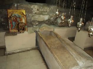 Φωτογραφία για Ανατριχίλα - Μυστηριώδη φαινόμενα και ευωδία κατά την αποκατάσταση του Πανάγιου Τάφου [video]
