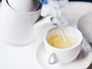 Φωτογραφία για Γιατί πρέπει να αρχίσεις να πίνεις λευκό τσάι