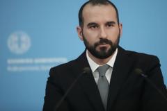 Τζανακόπουλος: Ανυπόστατα τα σενάρια για πρόσθετα μέτρα το 2018