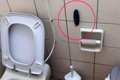 Σάλος στο Ναύπλιο με κρυφή κάμερα σε τουαλέτα ταβέρνας: «Αν δείτε αυτό δίπλα στη λεκάνη…»