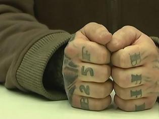 Φωτογραφία για Αντισημιτικό τατουάζ στέλνει στη φυλακή νεοναζί Γερμανό