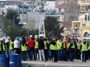 Φωτογραφία για Οργή φορέων της Λέσβου κατά «αλληλέγγυων» και ΜΚΟ