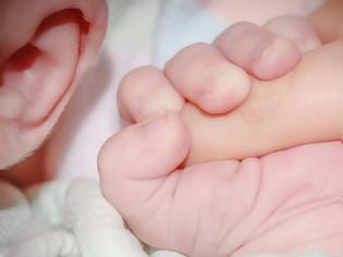 Φωτογραφία για Με 800 ευρώ «προικίζει» κάθε νεογέννητο η ιταλική κυβέρνηση