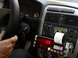 Φωτογραφία για Συνελήφθησαν 31 οδηγοί ταξί για επέμβαση στις ταμειακές μηχανές και στα ταξίμετρα των οχημάτων τους