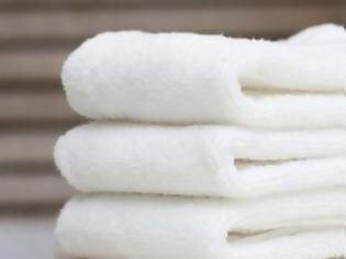 Φωτογραφία για 3 tips για να μένουν πάντα λευκές και αφράτες οι πετσέτες