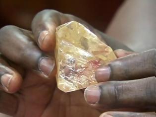 Φωτογραφία για Προσφορά 7,8 εκατ. δολαρίων δεν ήταν αρκετή για το γιγάντιο διαμάντι της Σιέρα Λεόνε