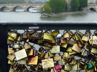 Φωτογραφία για Αναζητούνται οι κάτοχοι λουκέτων της αγάπης στο Παρίσι