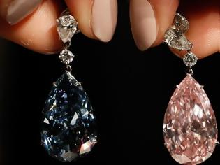 Φωτογραφία για Τιμή-ρεκόρ για ένα ζευγάρι σκουλαρίκια με εντυπωσιακά διαμάντια