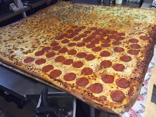 Φωτογραφία για Η μεγαλύτερη πίτσα του κόσμου ζυγίζει 17.200 κιλά