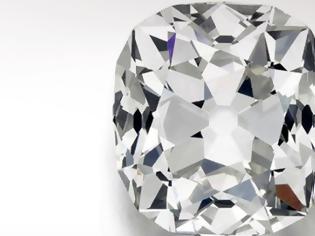 Φωτογραφία για Αγόρασε διαμάντι για 12 ευρώ και ενδέχεται να το πουλήσει 407.000 ευρώ