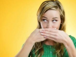 Φωτογραφία για 3 τροφές για να βελτιώσετε την κακοσμία του στόματός σας