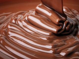 Φωτογραφία για Ποιον κίνδυνο μειώνει η σοκολάτα;