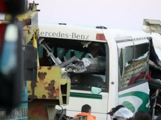 Φωτογραφία για Σέρρες: Ανατροπή λεωφορείου που μετέφερε μαθητές στα Αγγίστα - Πληροφορίες για τραυματίες!
