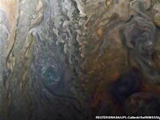 Φωτογραφία για Θεόρατοι κυκλώνες η νέα αναπάντεχη ανακάλυψη του Juno στον Δία