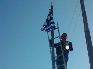 Φωτογραφία για Αλβανοί Εθνικιστές προκαλούν ξανά:  Κατέβασαν σημαίες από πλατείες των χωριών της Εθνικής Ελληνικής Μειονότητας [photos]
