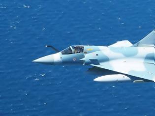 Φωτογραφία για Πρωτοφανές: Το Mirage 2000EGM που έπεσε δεν συνετρίβη αλλά προσθαλασσώθηκε... μόνο του!