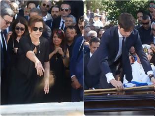 Φωτογραφία για Κηδεία Μητσοτάκη: Ο πόνος και η θλίψη σε 23 συγκλονιστικές φωτογραφίες