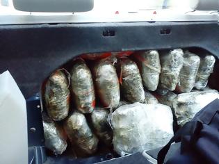 Φωτογραφία για Πάτρα:Μπλόκο σε 45 κιλά κάνναβης στο λιμάνι - Ηταν κρυμμένη ακόμα και στο ρεζερβουάρ Ι.Χ.