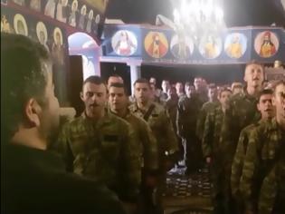 Φωτογραφία για Καταδρομείς αλεξιπτωτιστές εκκλησιάστηκαν στον Άι Γιώργη στ' Ανώγεια (βίντεο)