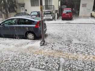 Φωτογραφία για Άσπρισαν οι δρόμοι της Ξάνθης - Ισχυρή χαλαζόπτωση που θύμιζε χιόνι [photos]