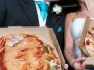 Φωτογραφία για Ζευγάρι έκοψε πίτσα αντί για τούρτα στο γάμο του