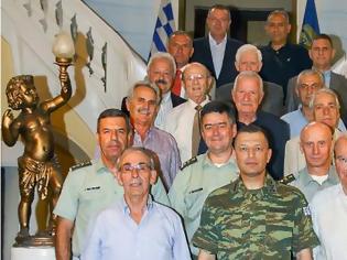 Φωτογραφία για Συνάντηση Α/ΓΕΣ με Διατελέσαντες Διοικητές της ΣΣΕ