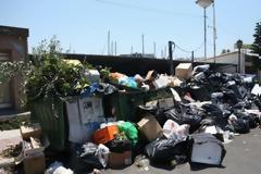 Έρχεται νομοθετική ρύθμιση με προσλήψεις για να λυθεί το πρόβλημα των σκουπιδιών