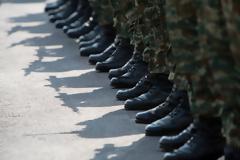 Αξιωματικός ε.α. σχολιάζει με χιούμορ τις πρόσφατες στρατιωτικές ειδήσεις