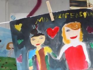 Φωτογραφία για Φρίκη στη Ρόδο: Οι ζωγραφιές της 7χρονης αποκάλυψαν το βιασμό της - Στη φυλακή η μητέρα, η θεία και ο...