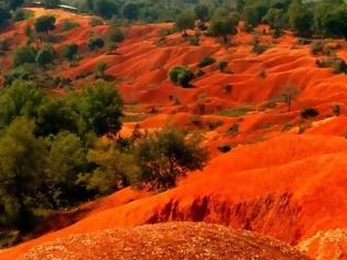 Φωτογραφία για Ένα απόκοσμο κόκκινο τοπίο στην Ελλάδα... [photo+video]