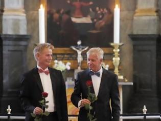 Φωτογραφία για ΣΟΥΗΔΙΑ: Σουηδός πρωθυπουργός: «Όποιοι ιερείς δεν θέλουν να τελέσουν “γάμο” ομοφυλόφιλων, να βρουν άλλη δουλειά» (διότι αυτό ακριβώς είναι ο ιερέας στην προτεσταντική Σουηδία... μία δουλειά)