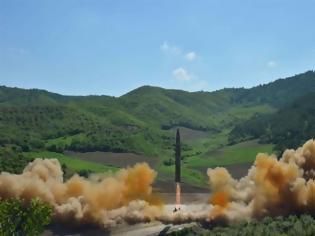Φωτογραφία για Τι είναι ο διηπειρωτικός βαλλιστικός πύραυλος που εκτόξευσε η Β.Κορέα