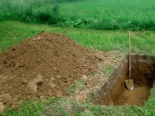 Φωτογραφία για Παραλίγο να θάψουν λάθος άνθρωπο σε χωριό του Δήμου Τρίπολης