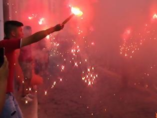 Φωτογραφία για «Φωτιά» πήρε η Λήμνος με την άφιξη του Ολυμπιακού! [photo+video]