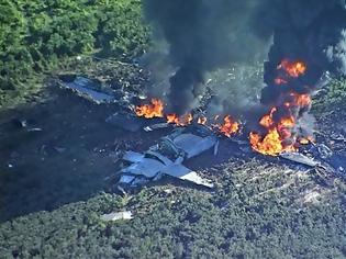 Φωτογραφία για Αεροσκάφος με 16 πεζοναύτες κατέπεσε στο Μισισίπι - Νεκροί όλοι οι επιβαίνοντες - Βίντεο λίγο μετά την συντριβή