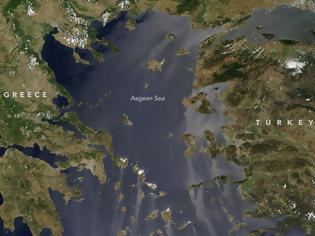 Φωτογραφία για Η NASA κατέγραψε το φαινόμενο Sunglint στα νερά του Αιγαίου