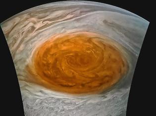 Φωτογραφία για Το Juno φωτογραφίζει την ερυθρά κηλίδα του Δία