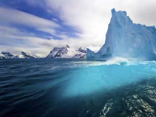 Φωτογραφία για Σοκ: Δείτε τι εντόπισαν στην Ανταρκτική οι δορυφόροι και «πάγωσαν» οι επιστήμονες