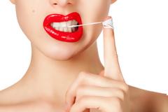 Οι τσίχλες χωρίς ζάχαρη μειώνουν τα βακτήρια του στόματος