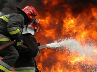 Φωτογραφία για Πάτρα: Ξυπόλυτοι στα κάρβουνα οι πυροσβέστες