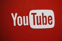 Νέα μέθοδος στο YouTube για να αποτρέπει τη «ριζοσπαστικοποίηση»