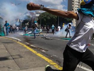Φωτογραφία για Χάος στη Βενεζουέλα – Πέντε διαδηλωτές νεκροί σε δυο ημέρες