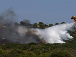Φωτογραφία για Κραυγή αγωνίας από κατοίκους των Κυθήρων: Στείλτε κι άλλα εναέρια, καίγεται το νησί μας