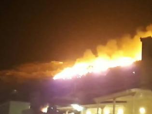 Φωτογραφία για Φωτιά κοντά σε σπίτια στη Τζιά - μάχες με τις φλόγες σε όλη την Ελλάδα