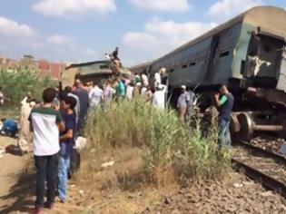 Φωτογραφία για Τραγωδία στην Αίγυπτο...  36 νεκροί σε σύγκρουση τρένων