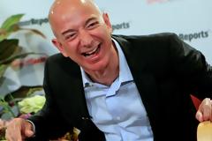 Μέσα σε 15 ημέρες έχασε 8,1δις δολάρια ο Jeff Bezos