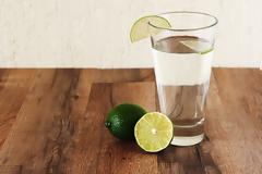Νερό με λεμόνι & αδυνάτισμα: Ποιες είναι οι παρενέργειες