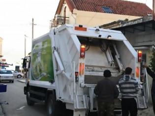 Φωτογραφία για Μεθυσμένος οδηγός έπεσε σε απορριμματοφόρο και σκότωσε εργαζόμενο!